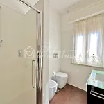127 - Trilocale Al Secondo Piano Con Doppi Servizi, A Numana, In Ottima Posizione, Aria Condizionata - White Club Omaggio Dal Lun Al Ven Fino Al 02-08 Διαμέρισμα Numana