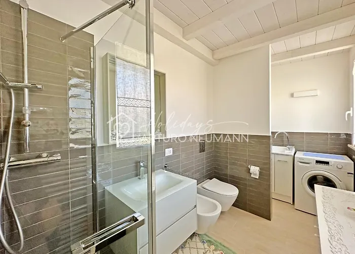 127 - Appartamento Trilocale Al Secondo Piano Con Doppi Servizi, A Numana, In Ottima Posizione, Aria Condizionata - Spiaggia White Beach Club Omaggio Dal Lun Al Ven Fino Al 02-08 Διαμέρισμα *